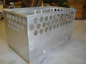 Stora aluminiumkar  Lämpliga för tex fiskodling sanering mm