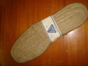 Nya sulor  finns i storlekarna 40,43 Meila butiken om storlek vid köp!!