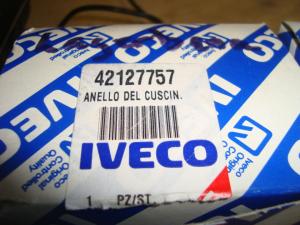 Iveco reservdelar  Lagerbana nr 42127757