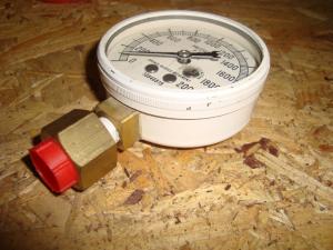 Manometer för oljetryck   max 200kg