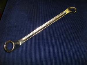 Kvalitets ringnyckel  tum 1 1/8  x 15/16