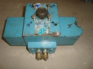 Hydraulisk och manuell kran  Större modell!