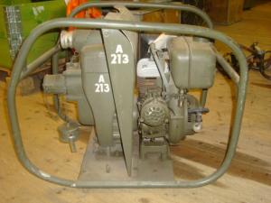 Vattenpump inkl. 2 st 6m slang med 2 tum passande kopplingar 