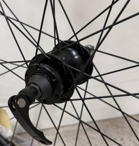 Bakhjul 26” Svart 6-Bult Frikrans QR 23-559