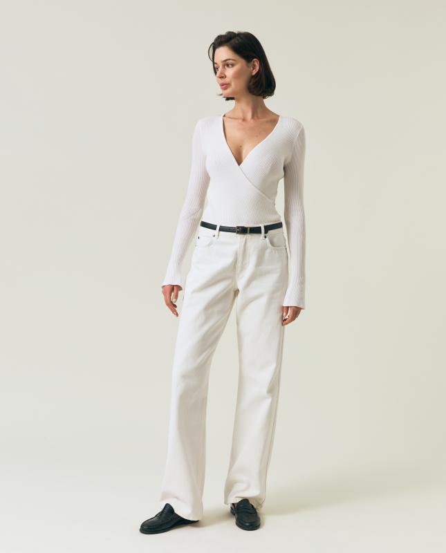 Mid Waist straight leg Jeans