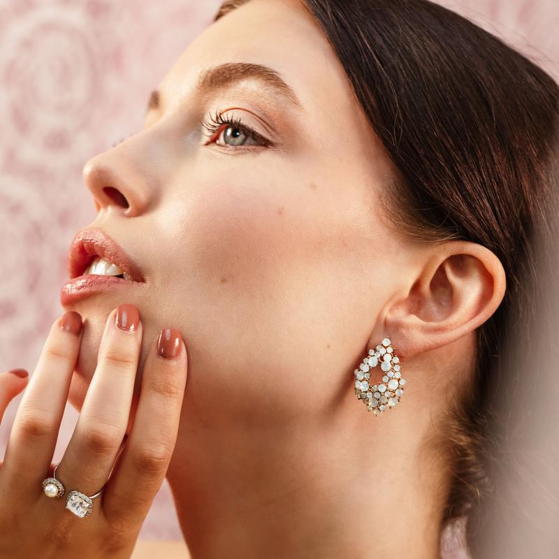 Alice erarings- white opal