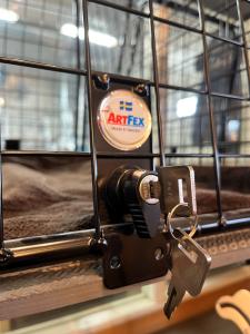 Artfex lås till bur & grind inklusive 2st nycklar.