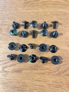 Skruvar 10 st till botten & tak - Artfex hundburar