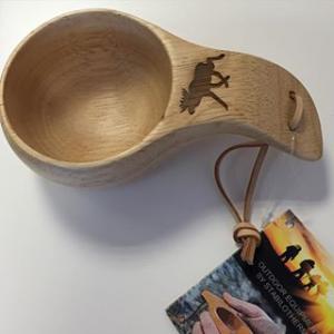 Träkåsa med älgmotiv