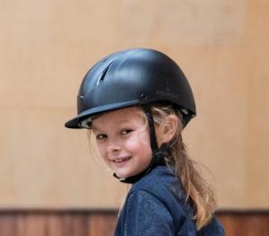 EQ Vilma Ridhjälm Svart