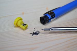 Snickarpenna Bleispitz dry 2 in 1 med djuphålsfunktion. Blyerts