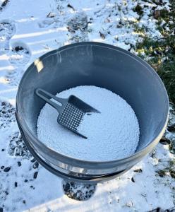 BORE Is-& snösmältningsgranulat 12,5 Liter