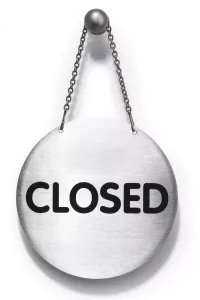 Vändbar skylt "OPEN / CLOSED"