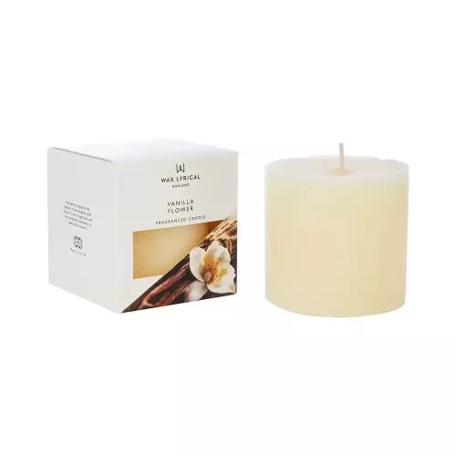 Blockljus med doft Vanilla Flower – dekorativt doftljus med varm vaniljdoft som skapar en mjuk och inbjudande atmosfär i hem och inredningsmiljöer