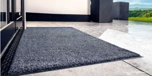 EcoAbsorb entrématta Mineral Grey 60x85 cm – miljövänlig och högabsorberande matta för effektiv smuts- och fuktkontroll