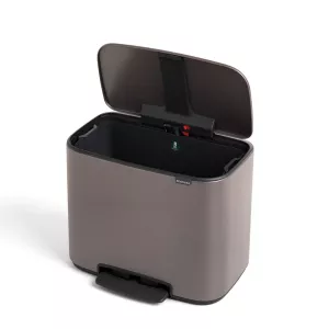 Brabantia Bo Bin pedalhink 36 liter i Platinum – elegant avfallshink med mjukstängande lock och stor kapacitet för hem och kontor
