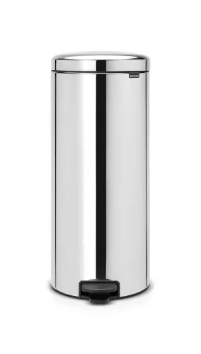 Pedalhink Brabantia NewIcon i blankborstat stål – stilren och luktförslutande sophink med tyst stängning för kök och badrum