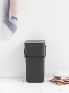 ​Sorteringshink Sort & Go Waste Bin Brabantia Grå 16L