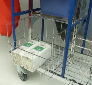 Activa Trådkorg Stor XL med krok – svart RAL 9005 för väggmonterad förvaring av städredskap  Stor trådkorg från Activa – XL-modell med krok i pulverlackerat svart (RAL 9005), art.nr 29222