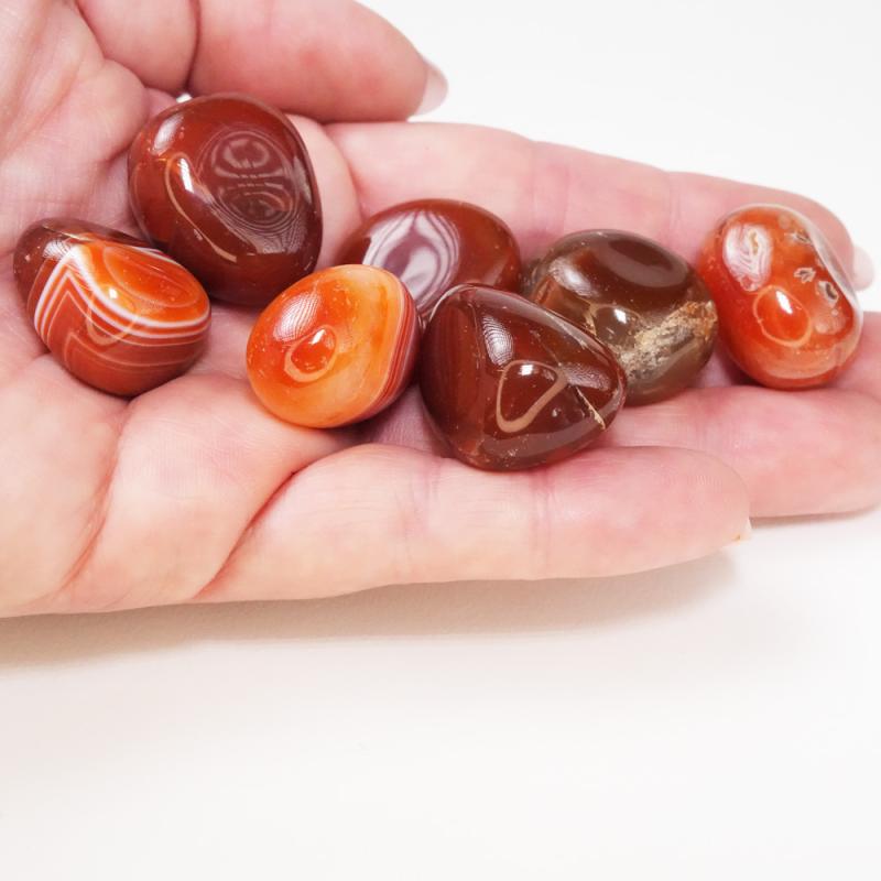 Kristall Trumlad Röd Agat