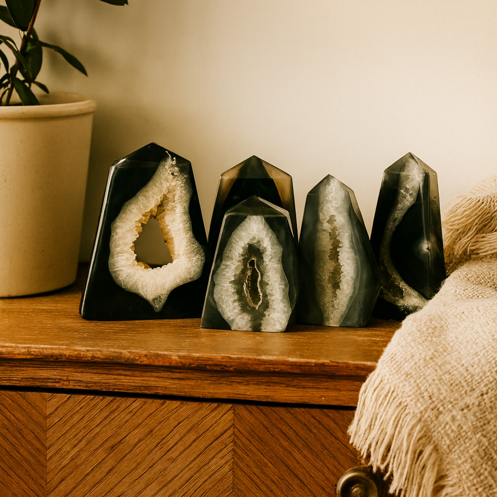 Krystall Sort Agat Tårn