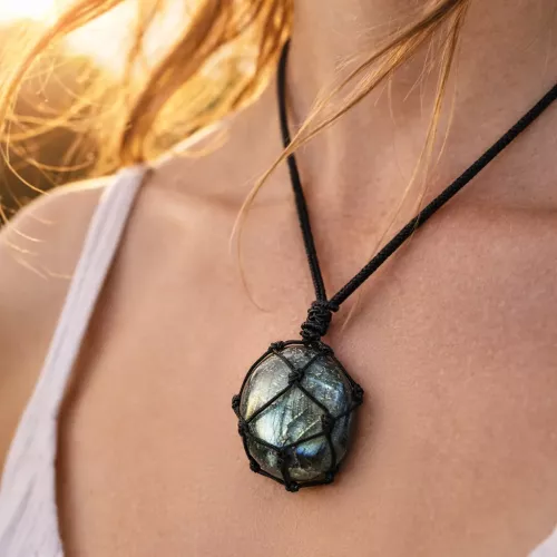 Kristall Halsband Labradorit