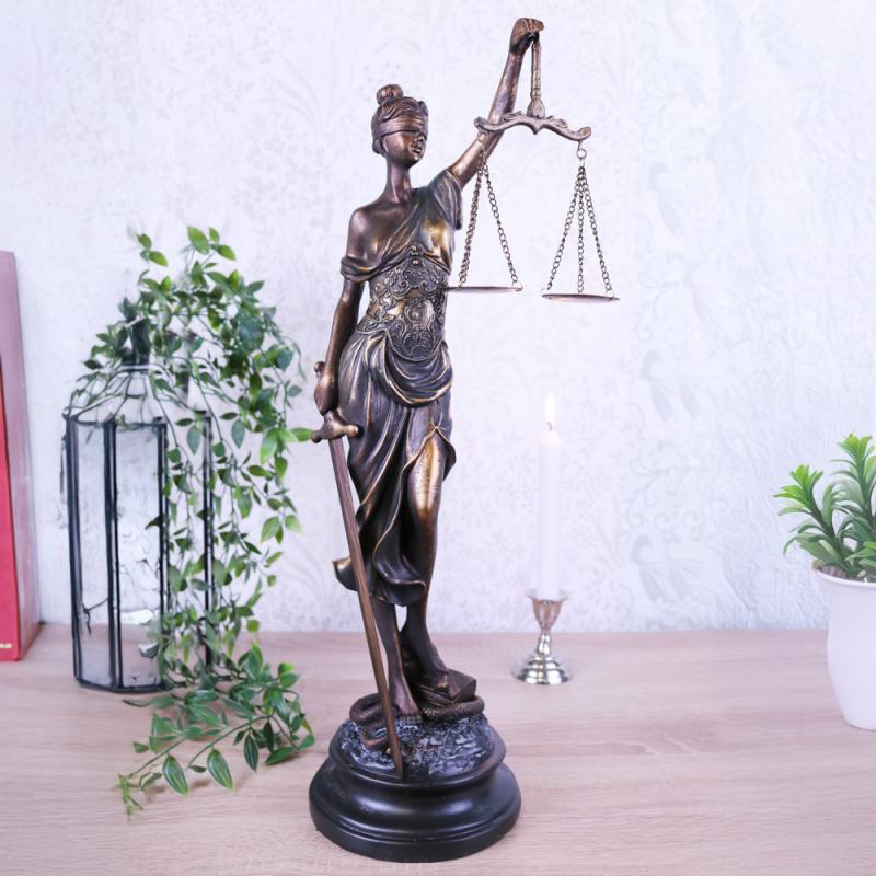 iOne Art Lady Justitia