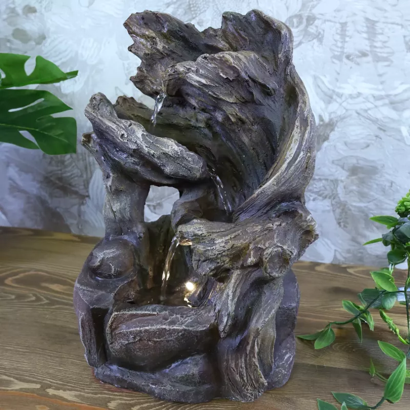 Fontene Trestamme LED Belysning