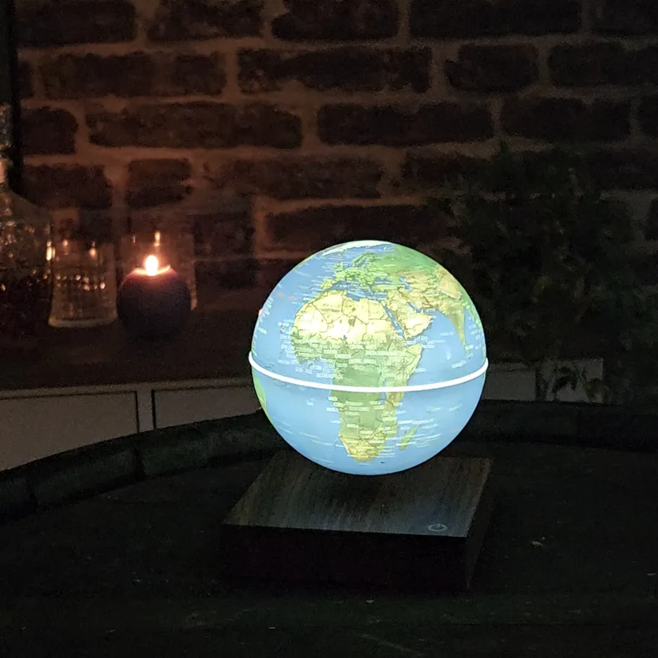 Svevende Globus LED