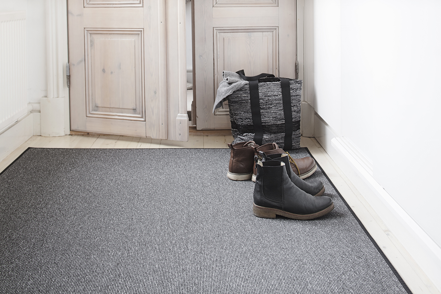 Balanssi Dark Grey