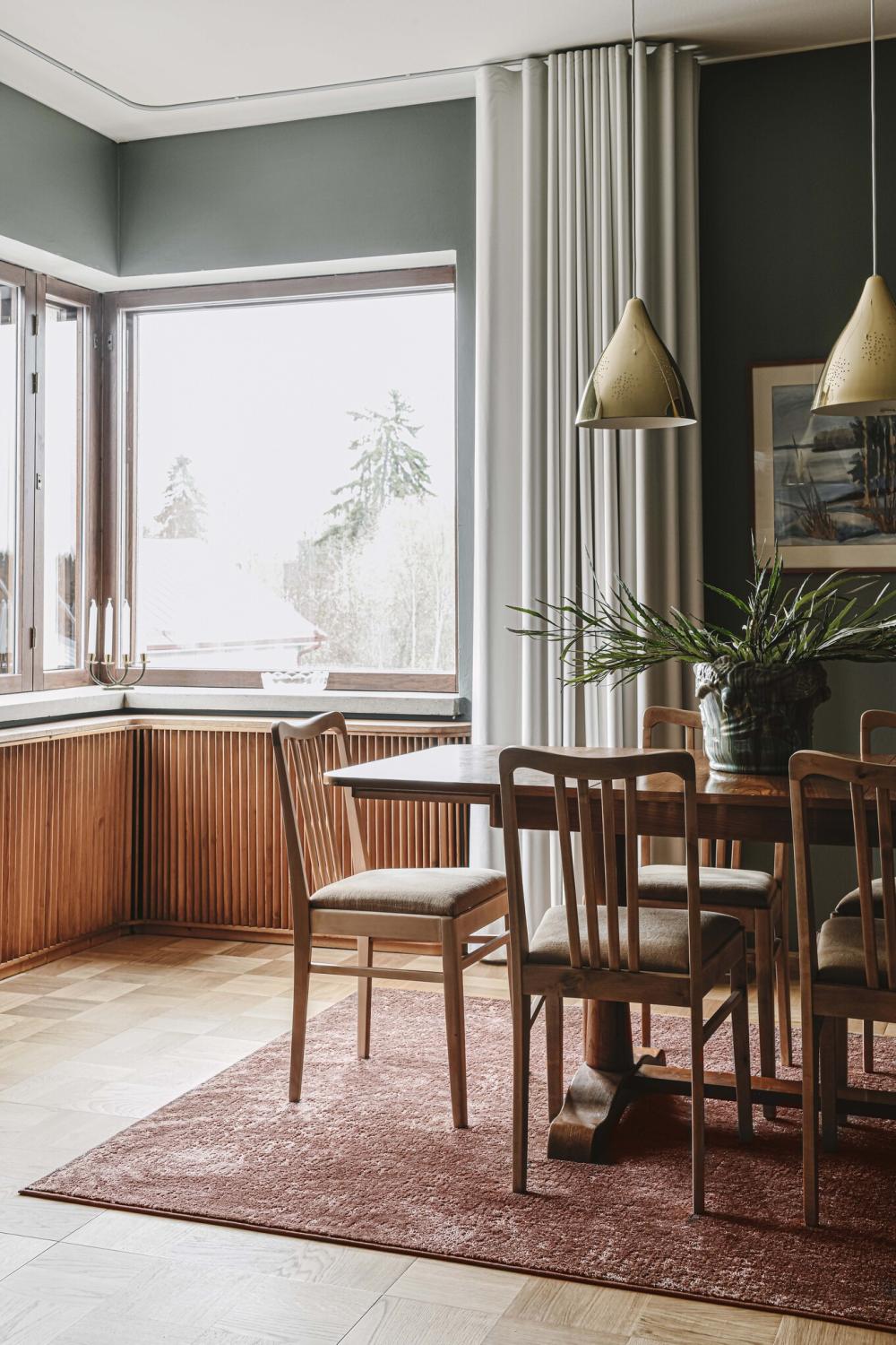 Basaltti Mahogany