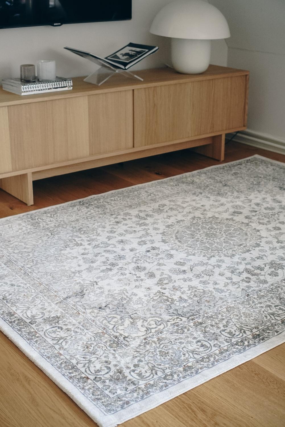 Palace Ivory Whisper