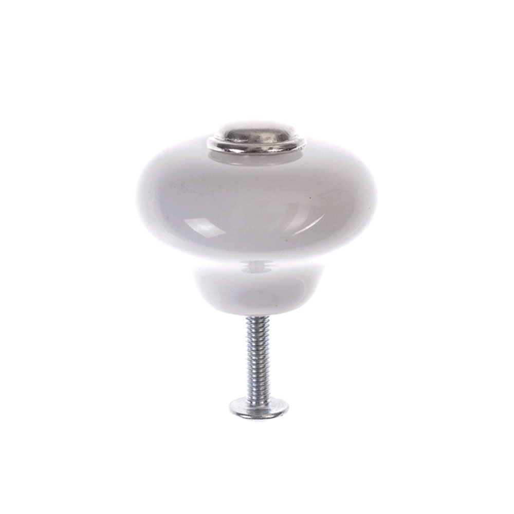 White porcelain knob Mossebo