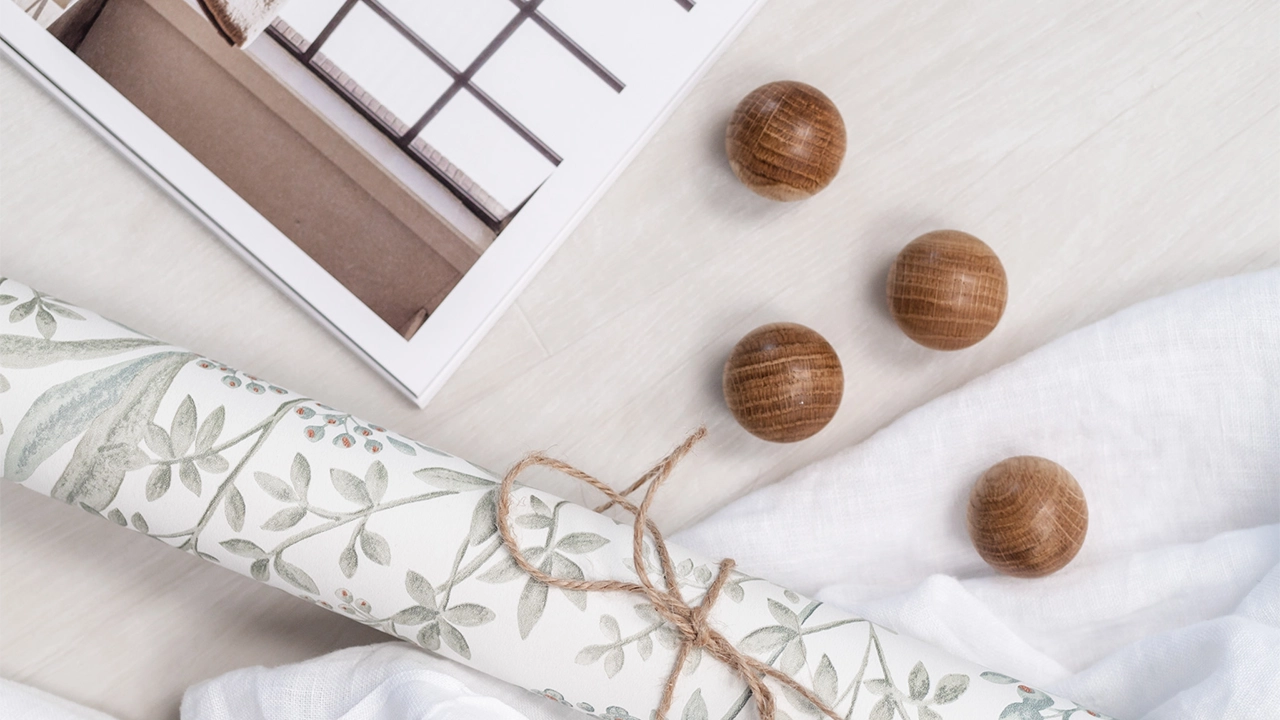 En naturlig touch till ditt hem - Den nya träknoppen Ball Mini 🤎