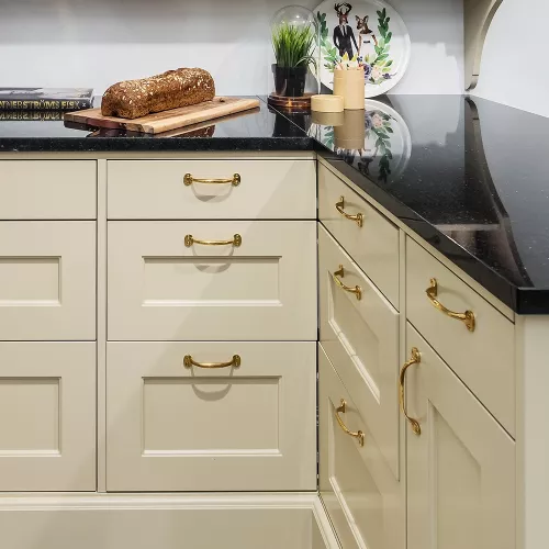 Trækgreb Värna Ulakeret messing