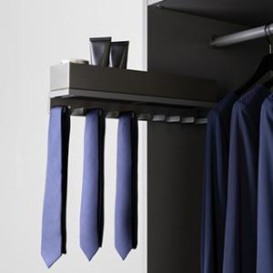 Pelly Tie & belt hanger