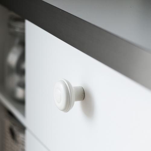 Wood Knob White 9707