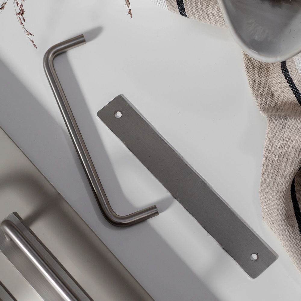Cover plate Handle – Brushed Nickel