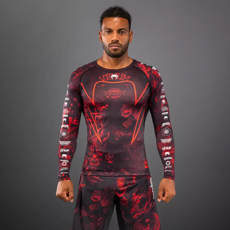 VENUM: 20TH ANNIVERSARY LONG SLEEVE RASHGUARD - SVART/RÖD
