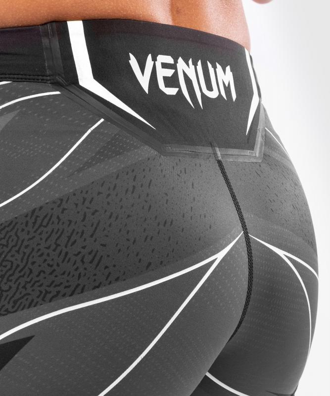 VENUM: UFC AUTHENTIC FIGHT NIGHT WOMEN'S VALE TUDO SHORTS - KORT FIT - SVART