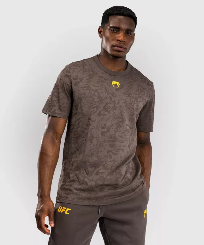 VENUM: UFC FUSION FIGHT WEEK MEN'S KORTÄRMAD T-SHIRT - EARTHEN BROWN
