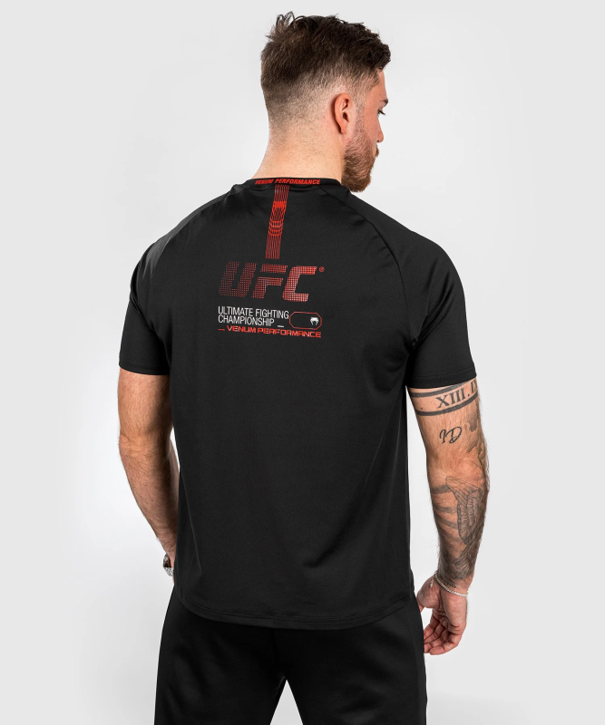 VENUM: UFC ADRENALINE FIGHT WEEK MEN'S DRY TECH T-SHIRT - SVART