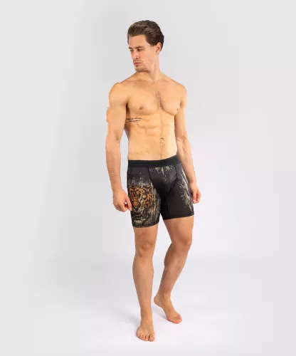VENUM: TIGER VALE TUDO SHORTS - SVART/NEON ORANGE