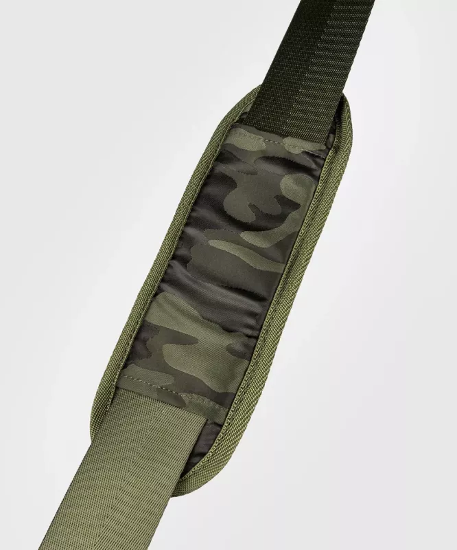 VENUM: TRAINER LITE SPORTVÄSKA - KHAKI/CAMO