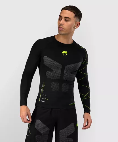 VENUM: TRAINING CAMP 4.0 LONG SLEEVE RASHGUARD - BLACK/NEON GREEN