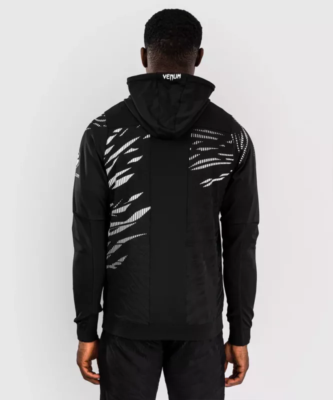 VENUM: UFC FUSION AUTHENTIC FIGHT NIGHT MEN'S WALKOUT HOODIE - SVART