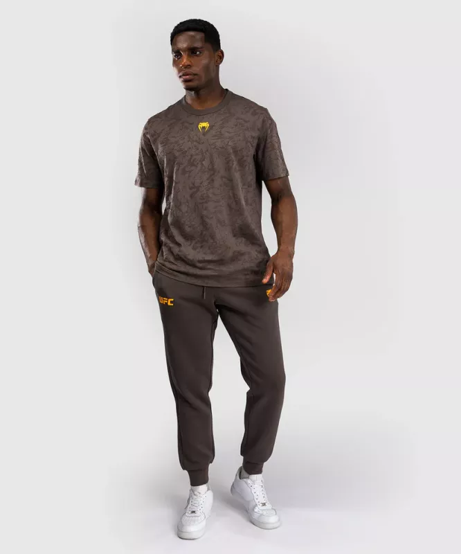 VENUM: UFC FUSION FIGHT WEEK MEN'S KORTÄRMAD T-SHIRT - EARTHEN BROWN
