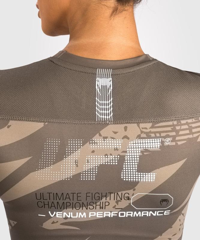 VENUM: UFC ADRENALINE FIGHT WEEK WOMEN'S PERFORMANCE LÅNGÄRMAD RASHGUARD - ÖKENCAMO
