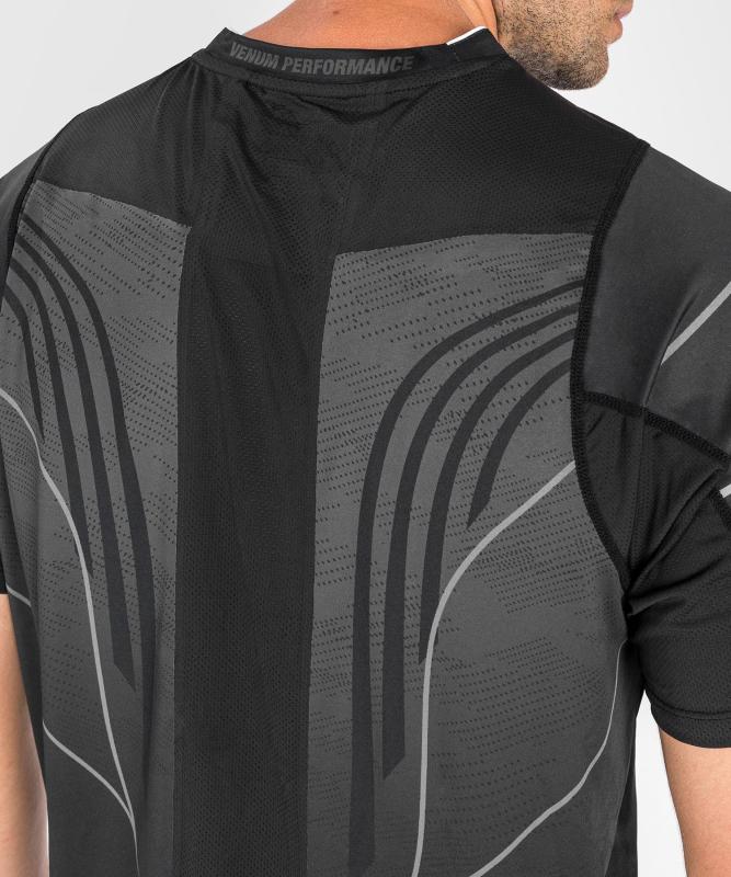 VENUM: UFC AUTHENTIC FIGHT NIGHT 2.0 MEN'S WALKOUT JERSEY - SVART
