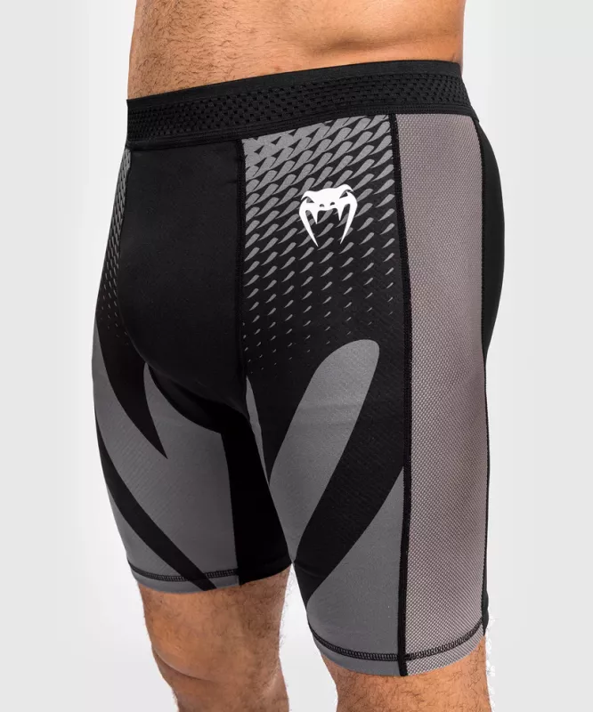 VENUM: ATTACK VALE TUDO SHORTS - SVART